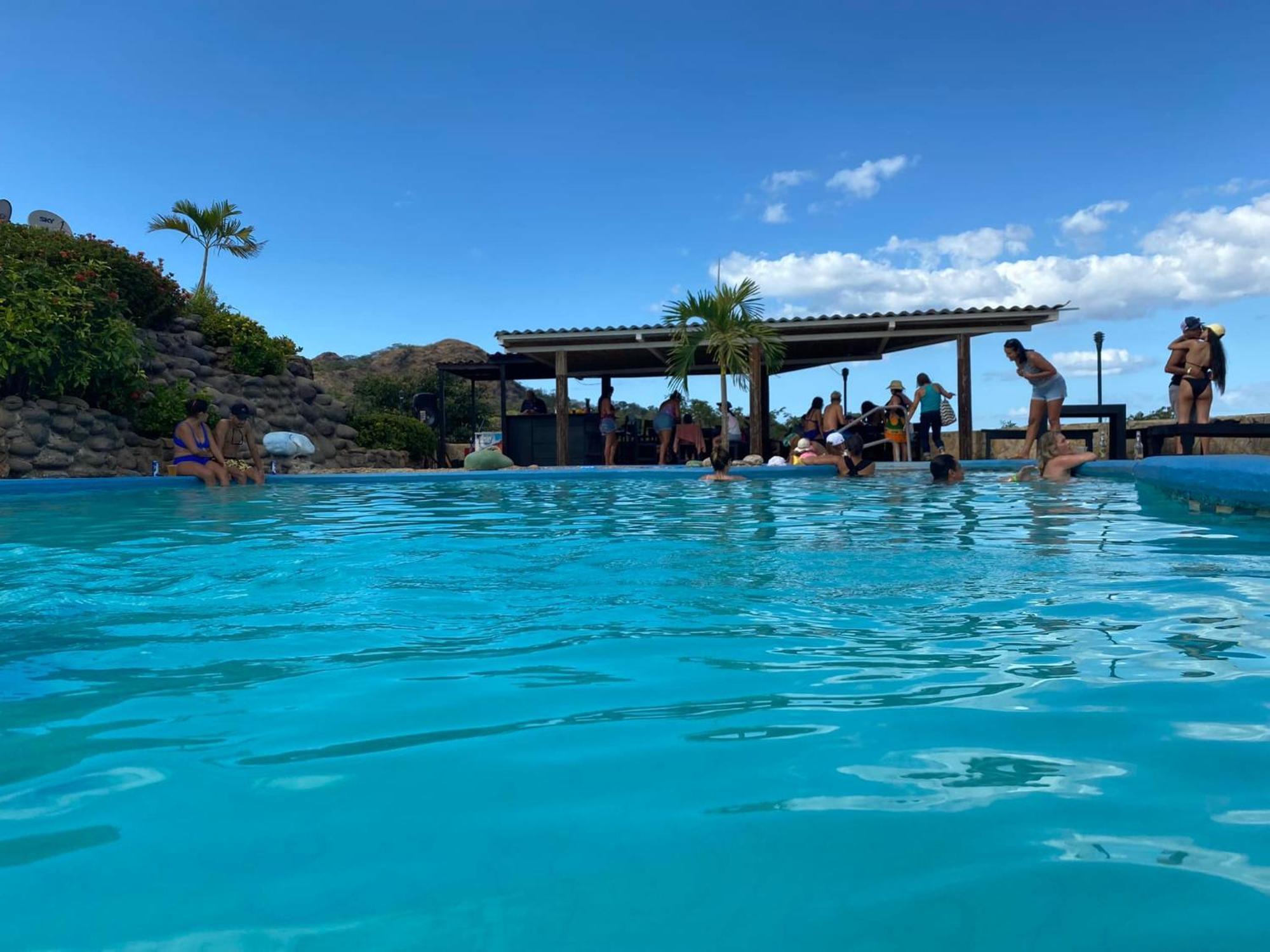 Vista Condor Lodge Пуерто Виехо Екстериор снимка