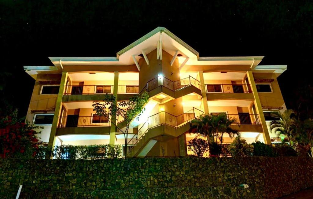 Vista Condor Lodge Пуерто Виехо Екстериор снимка